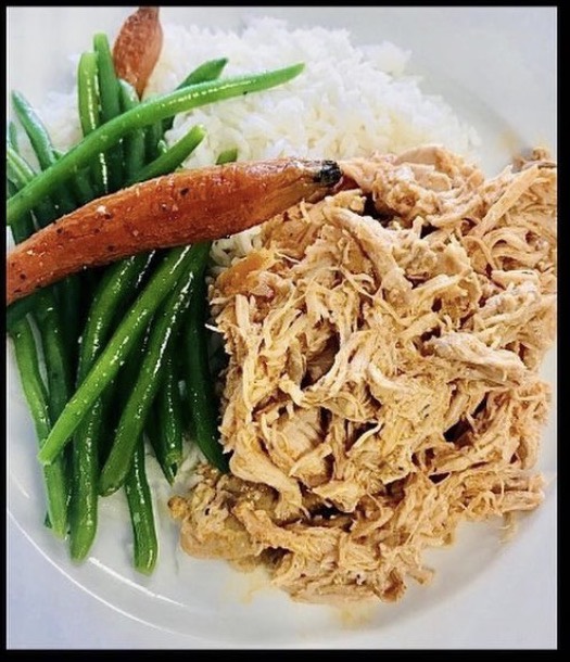Pulled chicken with green beans and rice